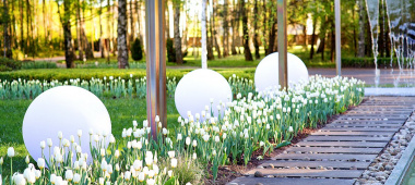 Lampy do ogrodu – pomysły