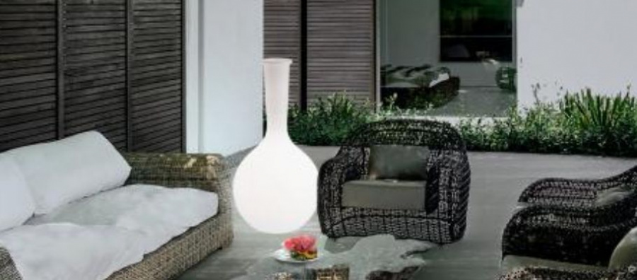 Lampy na balkon - jak urządzić i oświetlić swoją przestrzeń