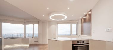 Jak wybrać plafon idealny do kuchni?